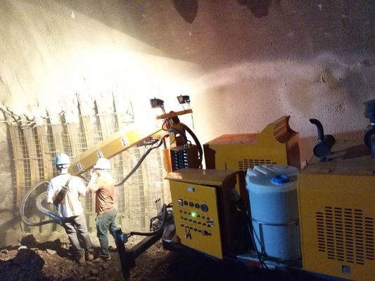 Electric / Diesel Concrete Shotcrete Robot Wireless Remote Control For Tunnel
