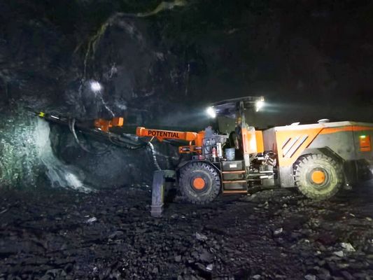 Articulated Chassis Structure Heavy Duty Drilling Equipment Drilling Speed 0.8 - 2m/min