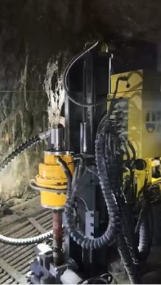 1500mm Drill Pipe Length DTH Drilling Rig 76 - 203mm Drilling Diameter KD-KDQ150