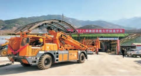 Engineering Arch Installation Cart 4 Rubber Tires 125KW / 2200rpm Diesel Engine