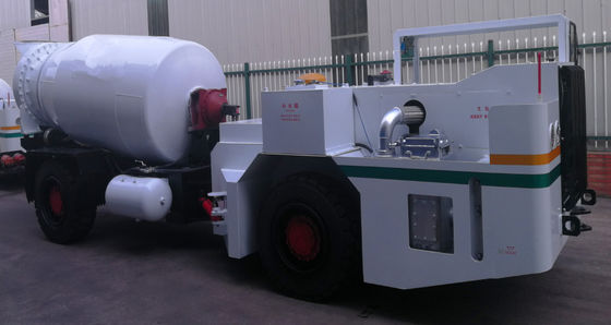 25km/h Underground Mining Equipment Mixer Truck With 230mm Ground Clearance