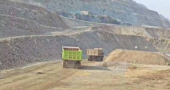 70km/H Max. Speed Electric Dump Trucks 33t Rated Load Capacity For Mining