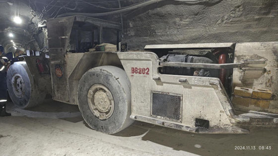 High Capacity Underground Mining Loader 19200kg Vehicle Weight LHD 7t Tramming Capacity