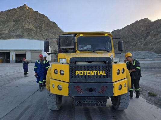 Heavy Duty Underground Mining Equipment Dump Truck 2400mm Loading Height