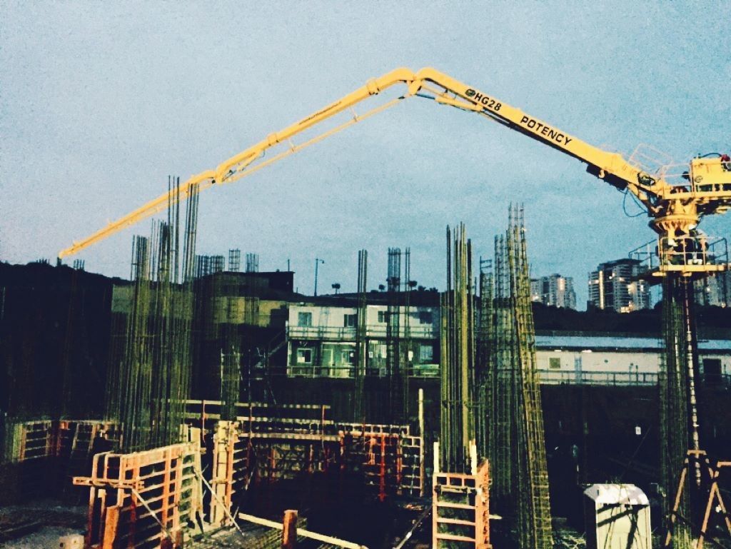 Electric Power Type Concrete Placement Boom With 5m Or 10m Column Length