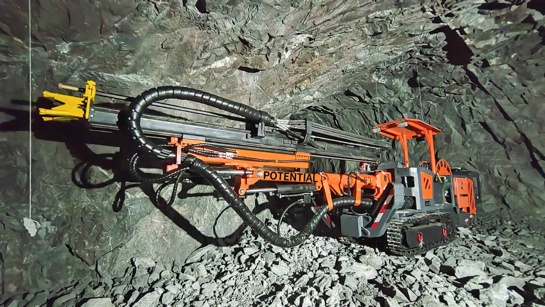 Compact Jumbo Rock Drill For Hole Depth 2.7m Drilling Diameter 43 - 76mm