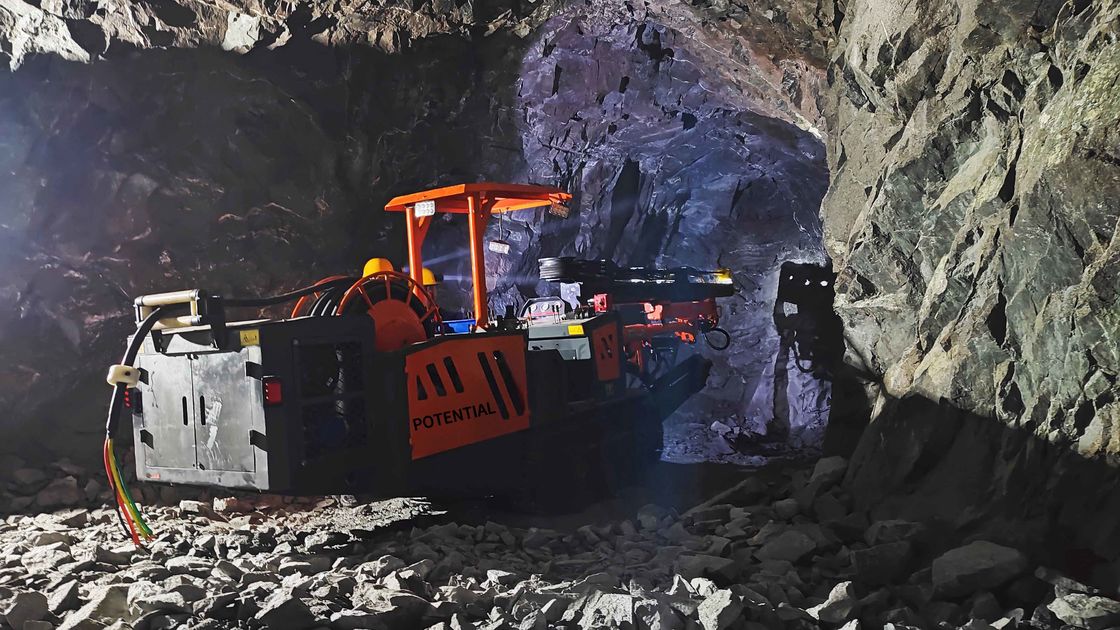 KD10A-1BCD L 0.8 - 2m/min Jumbo Rock Drill With Drilling Diameter 43 - 76mm