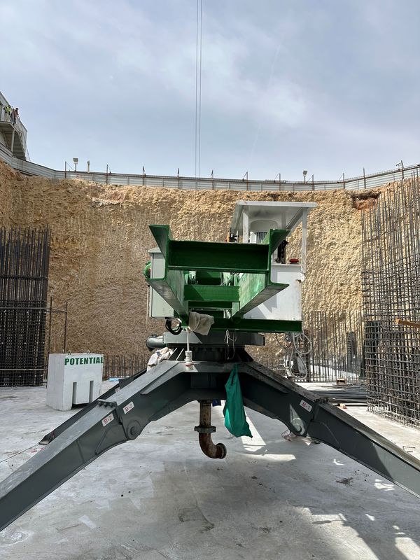 Budget-Friendly And Sturdy Concrete Placing Spider HG21 For Heavy-Duty Construction Tasks