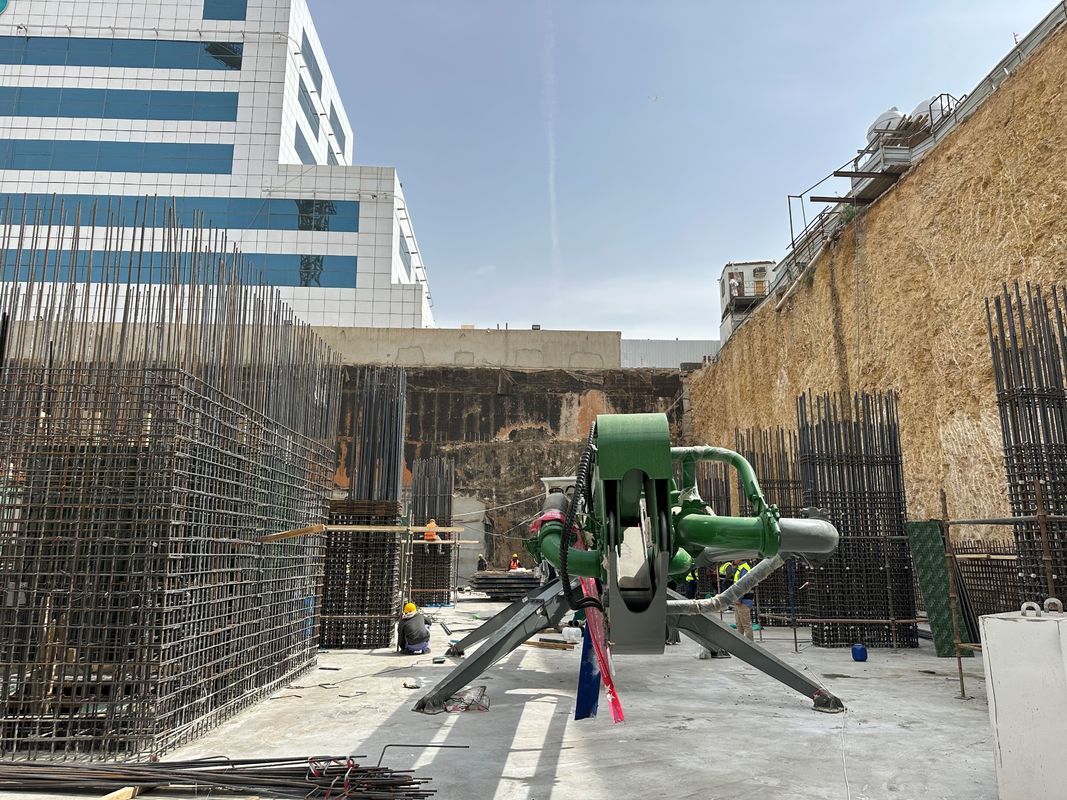 3.75t Weight Without Counterweight Concrete Placing Boom With 6650/5650/4700mm Booms And Concrete Spiders