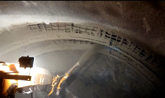 14 MPa Working Pressure Robotic Shotcrete Machine 2.2km/h / 4.4km/h Travelling Speed