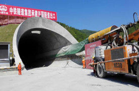 Auto Parallel System Robotic Shotcrete Machine Diesel Powr 305mm Ground Clearance