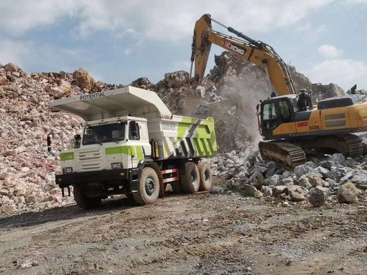 60t Rated Load Capacity Electric Dump Trucks R95 With 35m3 Standard Bucket Capacity